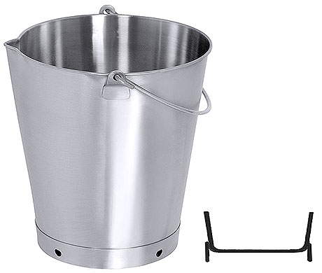 Bucket with Spout